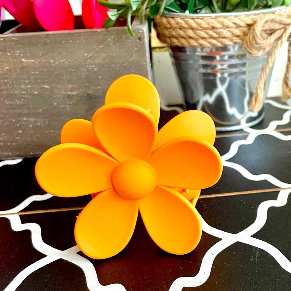 Flower Hair Clip in Orange. Very durable, can hold long hair up. Size 2.8 x 1.7